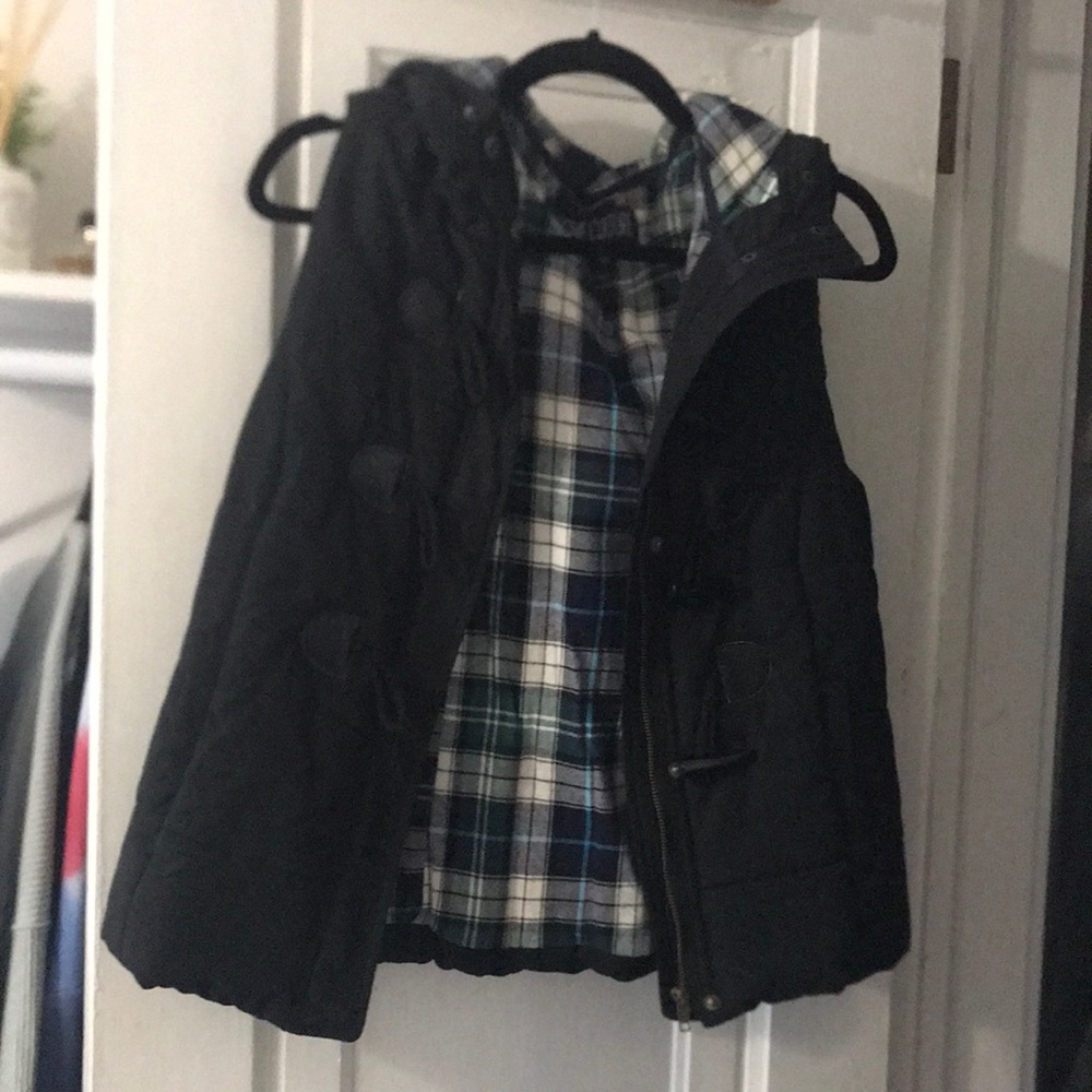 Black soft vest, size small